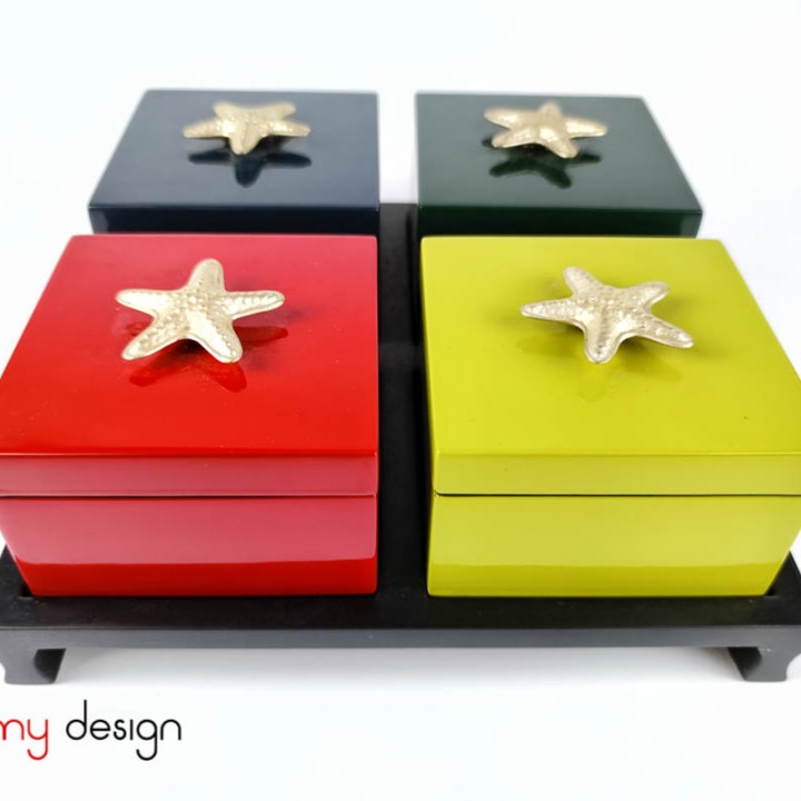 Set of 4 star square boxes included with stand 9xH6 cm